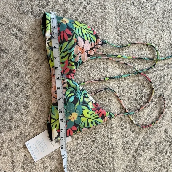 NWT O’Neill Bella Huntington Bikini Top - Picture 10 of 10